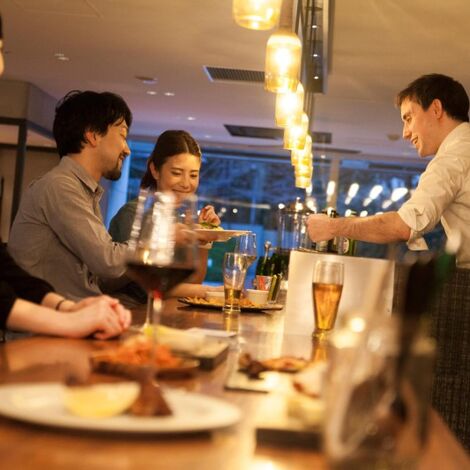 落ち着いた店内